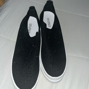 Peace and love (boutique) Woman’s Slip Ons